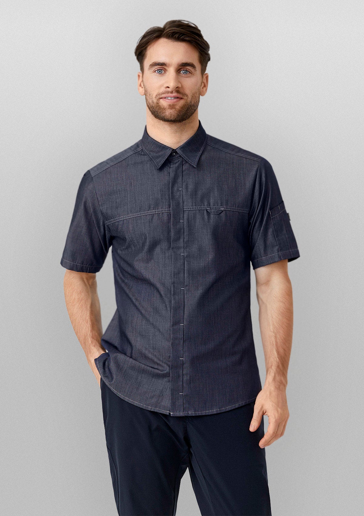 Men's Service Shirt in Modern Fit Short Sleeves